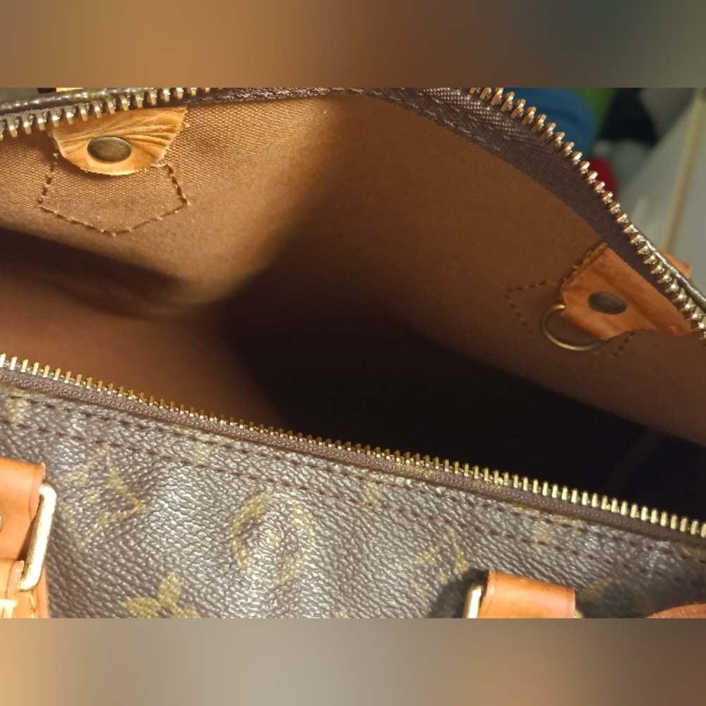 Chic đź’– Authentic LV Speedy 30 Brown Monogram Coated Canvas Classic Bag, EUC - Picture 8 of 16